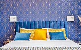 Art Deco' - Sleepwithme - Free Parking - Free Breakfast - Very Friendly Staff